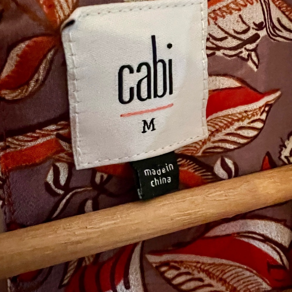 CAbi 3611 Good Luck Blouse Sleeveless Size Medium Crane Ribbon - Picture 4 of 7
